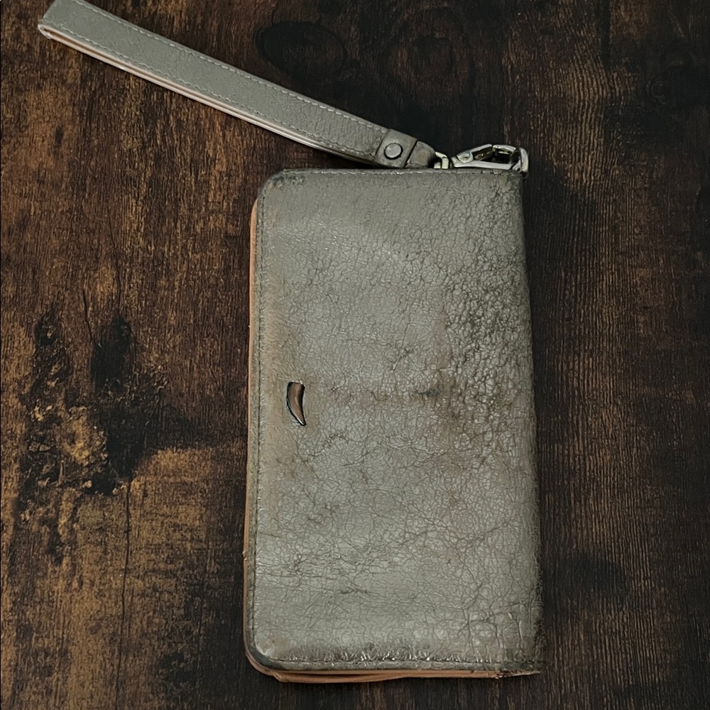 Elegant Women's gold Leather Wristlet